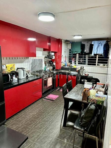 4 Room (4NG) HDB for Sale in 105 Woodlands Street 13 - Image 6