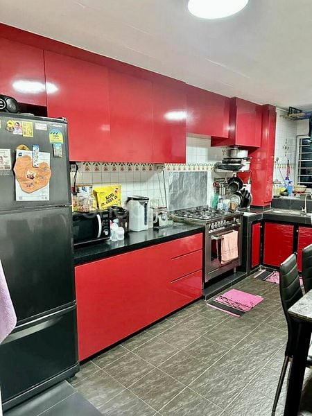 4 Room (4NG) HDB for Sale in 105 Woodlands Street 13 - Image 5