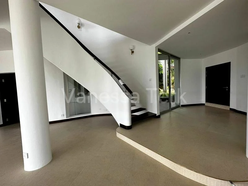 4 Bed Condo for Rent in  The Peak - Image 11