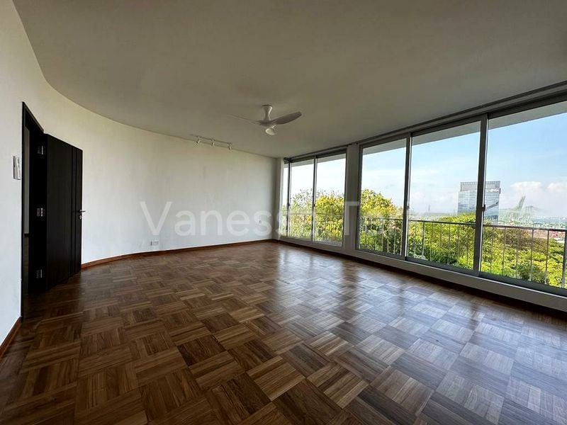 4 Bed Condo for Rent in  The Peak - Image 9