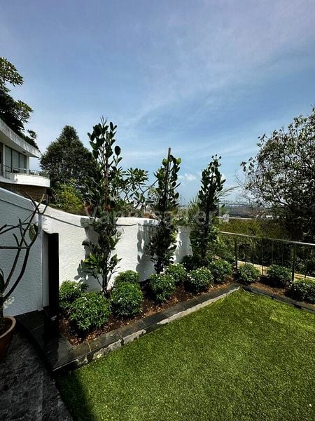 4 Bed Condo for Rent in  The Peak - Image 1