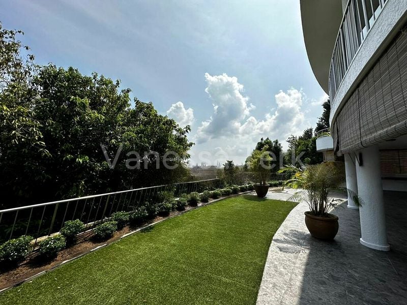 4 Bed Condo for Rent in  The Peak - Image 13