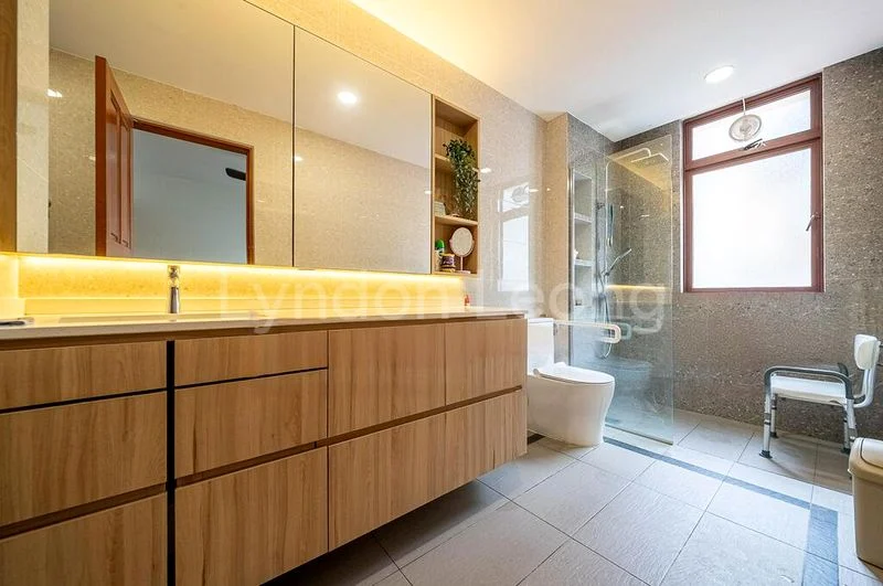4 Bed Terraced House (Landed) for Sale in  The Riverina - Image 4