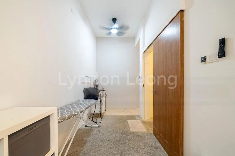 4 Bed Terraced House (Landed) for Sale in  The Riverina - Image 6