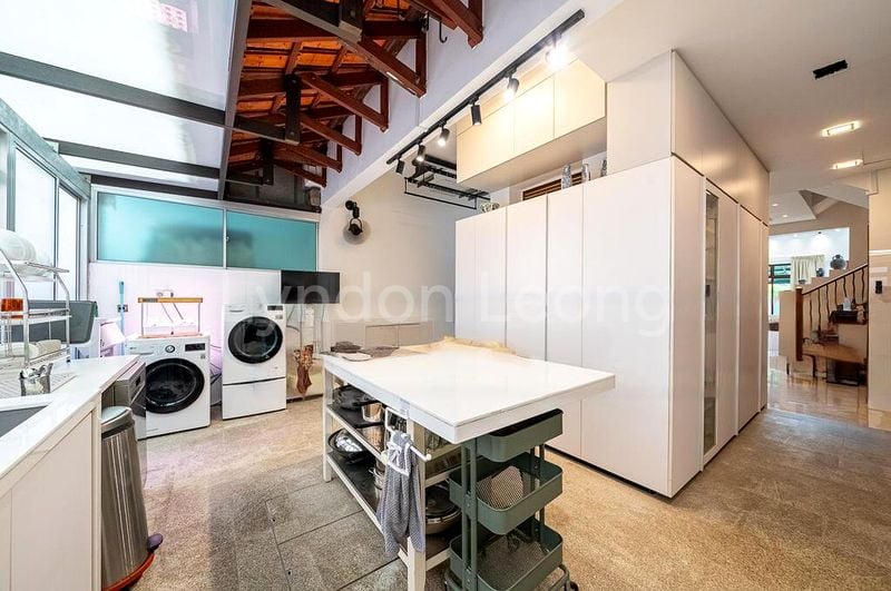 4 Bed Terraced House (Landed) for Sale in  The Riverina - Image 7