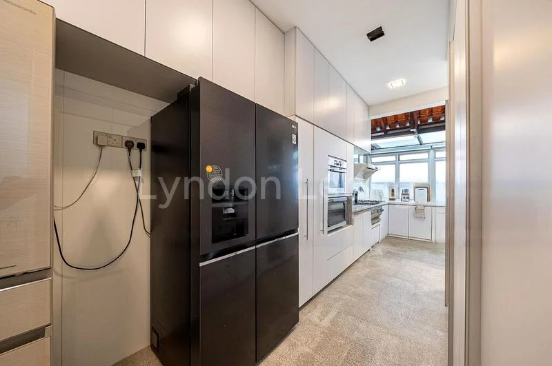 4 Bed Terraced House (Landed) for Sale in  The Riverina - Image 8