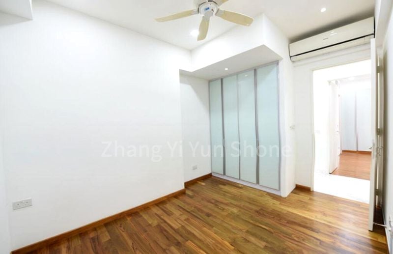 4 Bed Condo for Rent in  Nassim Jade - Image 11