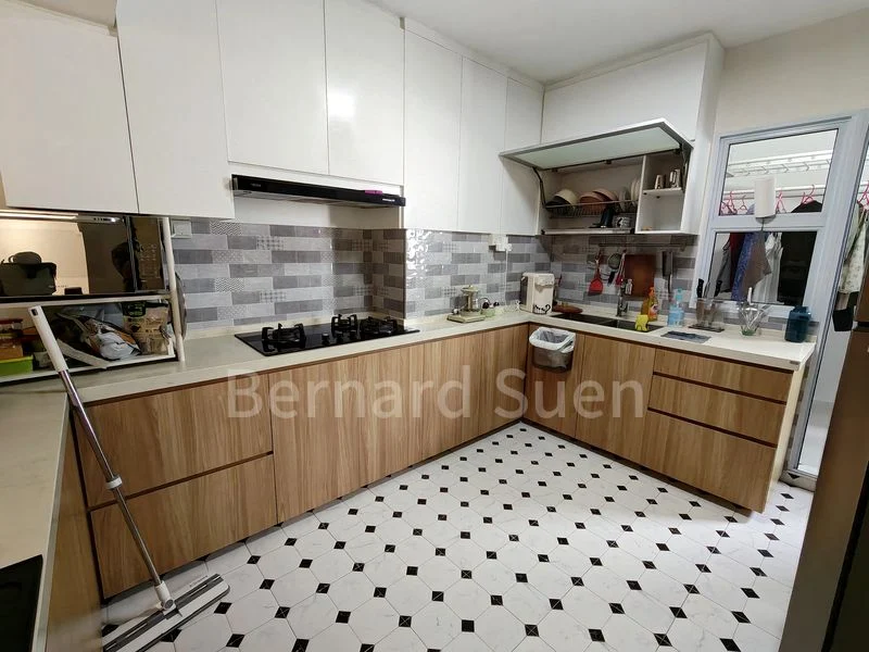 5 Room (5I) HDB for Rent in  699 Hougang Street 52 - Image 3