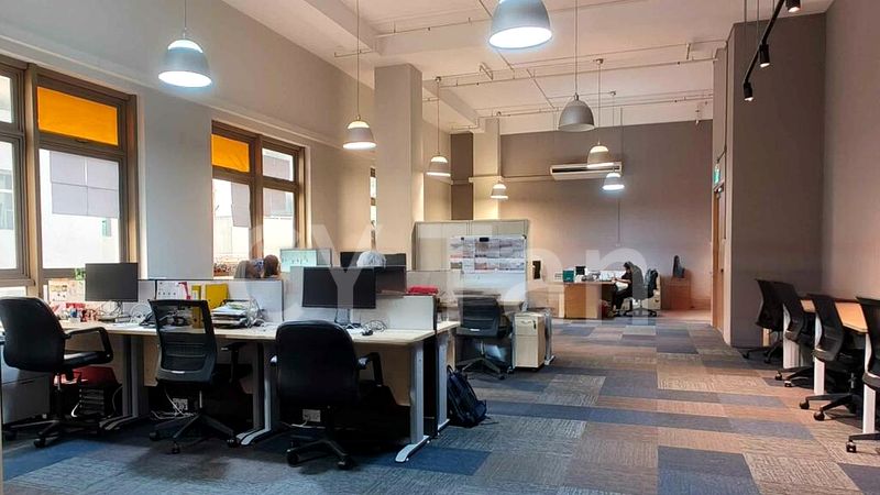 Light Industrial (B1) for Rent: OC on Pasir Panjang Street - Image 3