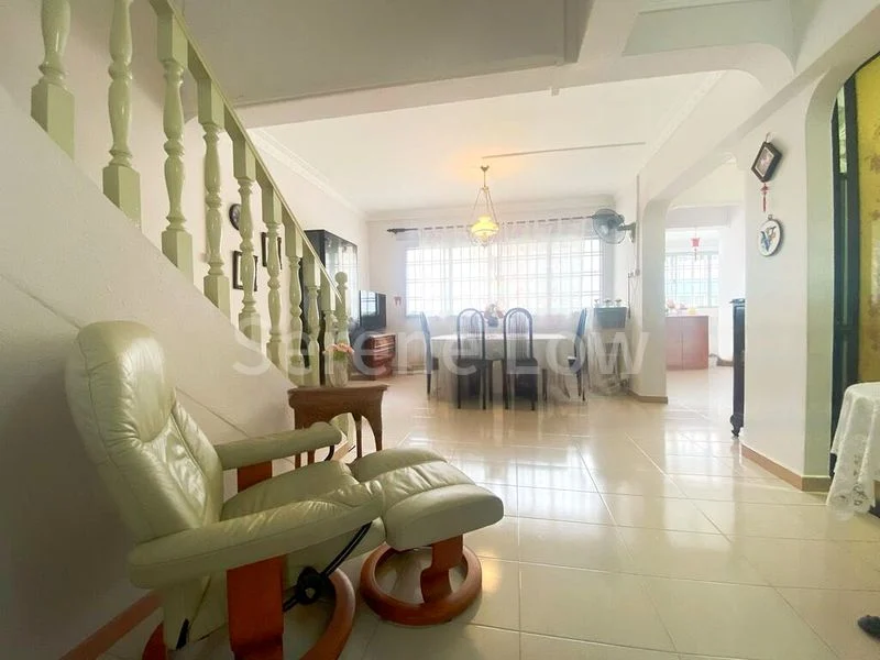 Maisonette HDB for Sale in  354 Bukit Batok Street 31 - Image 1