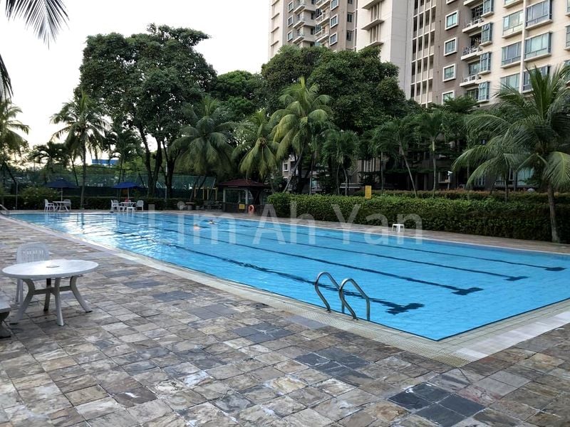 3 Bed Condo for Rent in  Lakepoint Condominium - Image 1