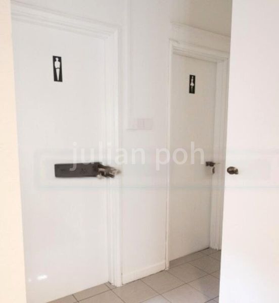 Shop / Shophouse for Rent: Near MRT, High-Foot Traffic Unit at Telok Ayer! - Image 6