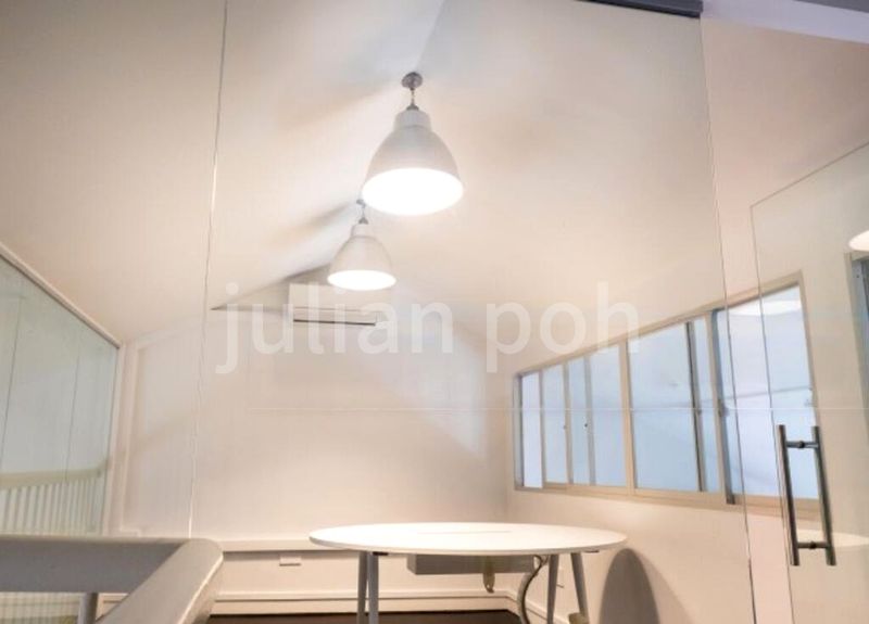 Shop / Shophouse for Rent: Near MRT, High-Foot Traffic Unit at Telok Ayer! - Image 3