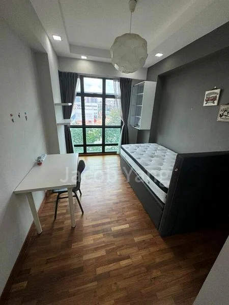 Common Room (Condo) for Rent in  Eastvale - Image 2