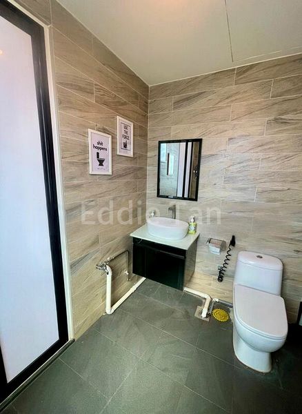 Light Industrial (B1) for Rent: Woodlands 11 - Image 9