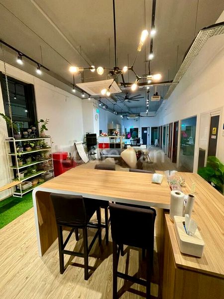 Light Industrial (B1) for Rent: Woodlands 11 - Image 7