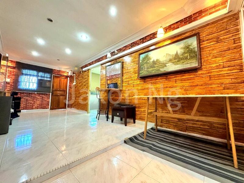 2 Room (2I) HDB for Sale in 314 Ang Mo Kio Avenue 3 - Image 1