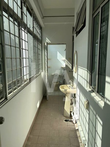 3 Bed Condo for Rent in Kingsgrove - Image 5