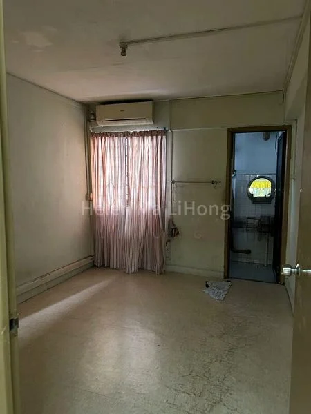 4 Room (4STD) HDB for Rent in  166 Woodlands Street 13 - Image 4