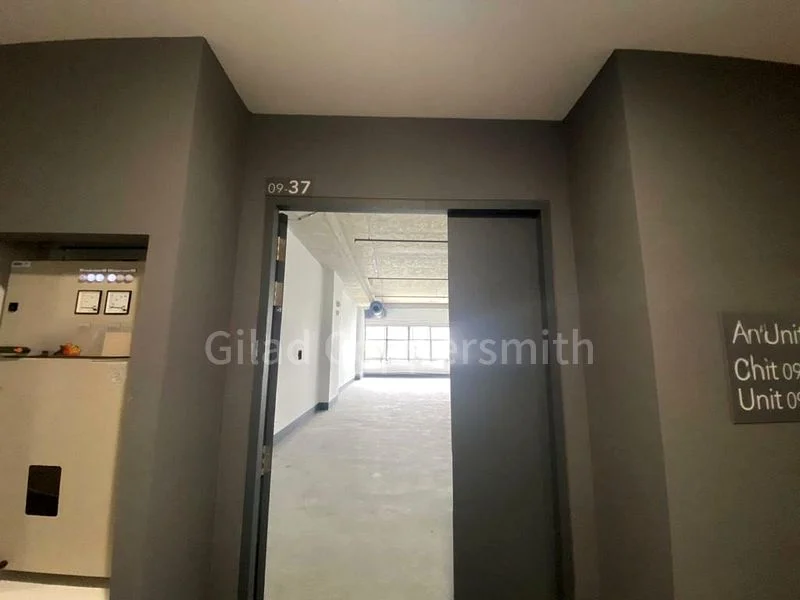 Light Industrial (B1) for Rent: Nordcom II - Image 4