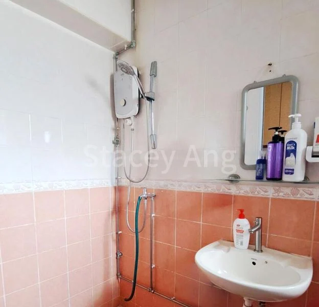 Common Room (HDB) for Rent in  321C Anchorvale Drive - Image 5