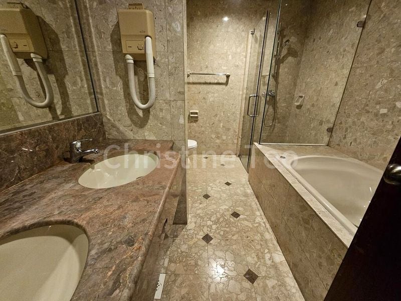 4 Bed Condo for Rent in Palm Spring - Image 8