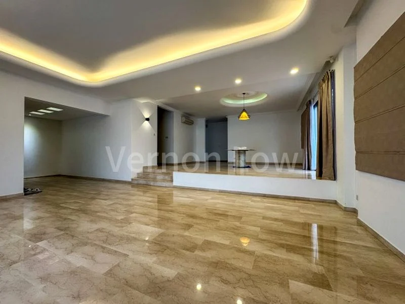 5 Bed (Landed) for Rent in  Selby Gardens - Image 11