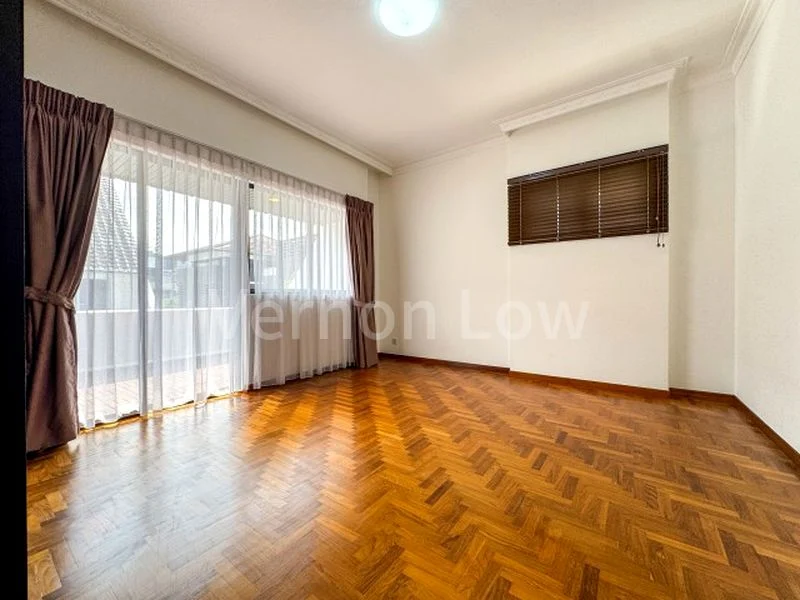 5 Bed (Landed) for Rent in  Selby Gardens - Image 8