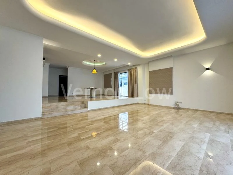 5 Bed (Landed) for Rent in Selby Gardens - Image 1