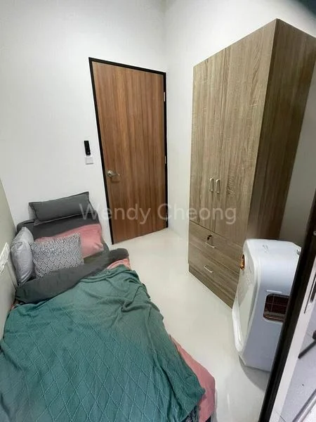 Common Room (Condo) for Rent in  The Inflora - Image 4