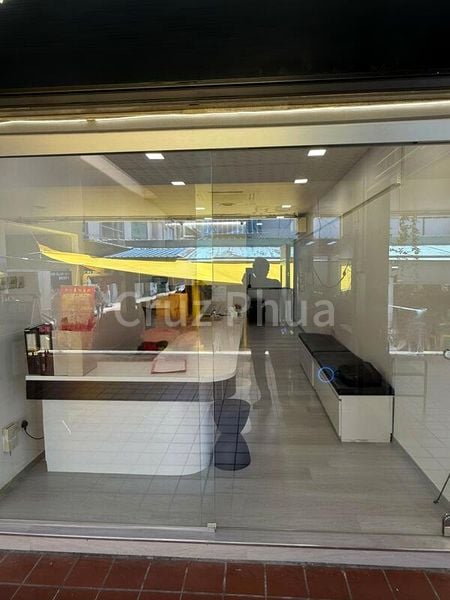 Prime Retail Shop for Rent: 300 sqft, Attached Toilet - Image 1