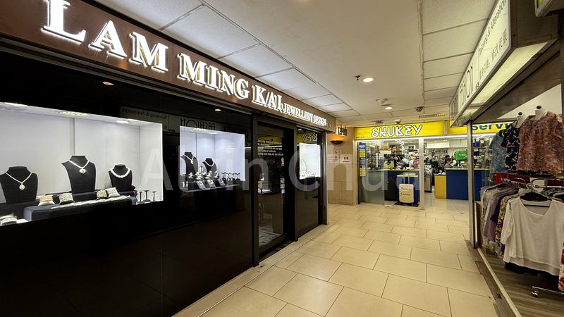 Mall Shop for Rent in Lucky Plaza - Image 15