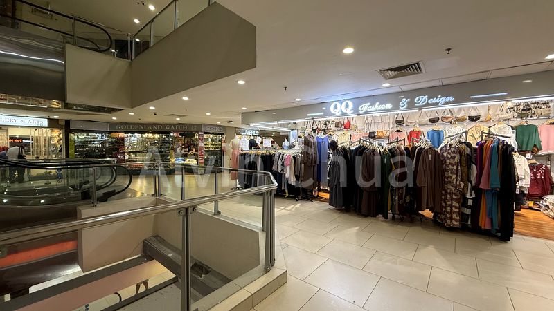Mall Shop for Rent in Lucky Plaza - Image 20