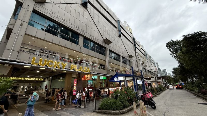 Mall Shop for Rent in Lucky Plaza - Image 5