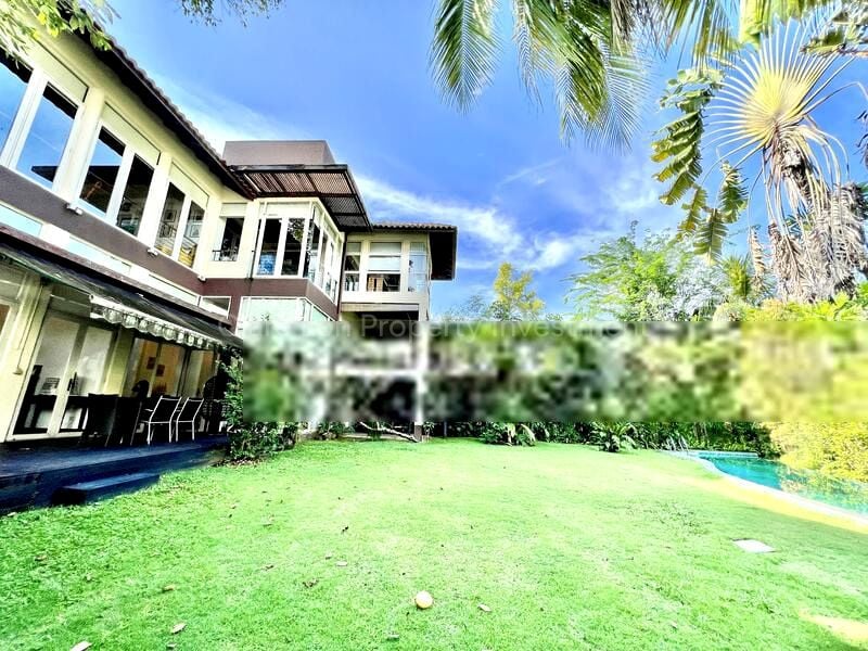 7 Bed Bungalow (Landed) for Rent in Clementi Park - Image 1