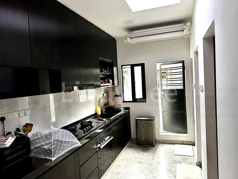 4 Bed Terraced House (Landed) for Sale in  Macpherson Garden Estate - Image 5