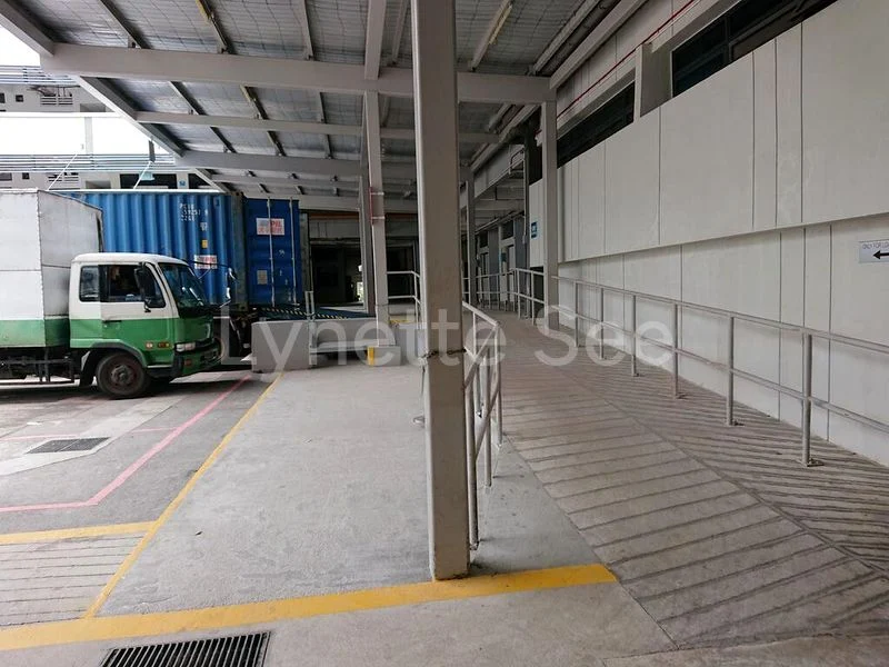 Light Industrial (B1) for Rent: Techplace II - Image 1