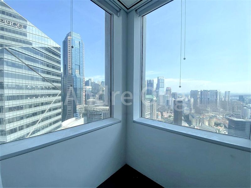 Office for Rent: UOB Plaza - Image 3