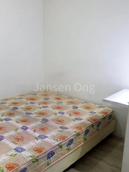 Room (Condo) for Rent in  Sunny Palms - Image 1