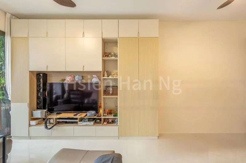 3 Bed Condo for Sale in  Midwood - Image 2