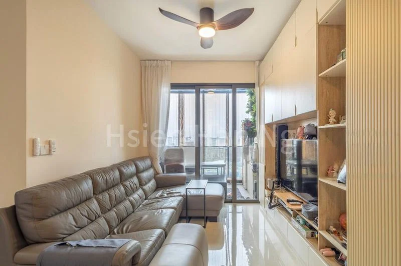 3 Bed Condo for Sale in  Midwood - Image 1