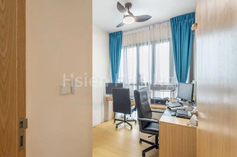 3 Bed Condo for Sale in  Midwood - Image 5