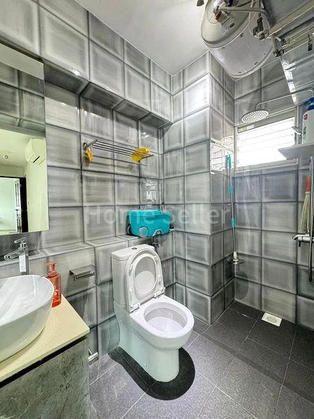 4 Room (4A) HDB for Sale in 395 Bukit Batok West Avenue 5 - Image 7