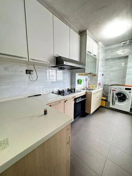 4 Room (4A) HDB for Sale in 395 Bukit Batok West Avenue 5 - Image 6