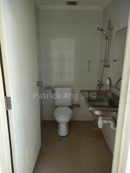 Shop / Shophouse for Rent: Ground Floor Retail / Office Space on Race Course Road - Image 6