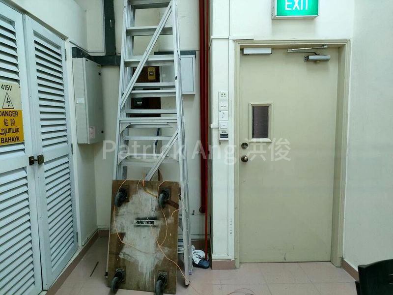 Shop / Shophouse for Rent: Ground Floor Retail / Office Space on Race Course Road - Image 7