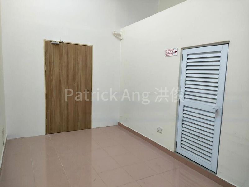 Shop / Shophouse for Rent: Ground Floor Retail / Office Space on Race Course Road - Image 8