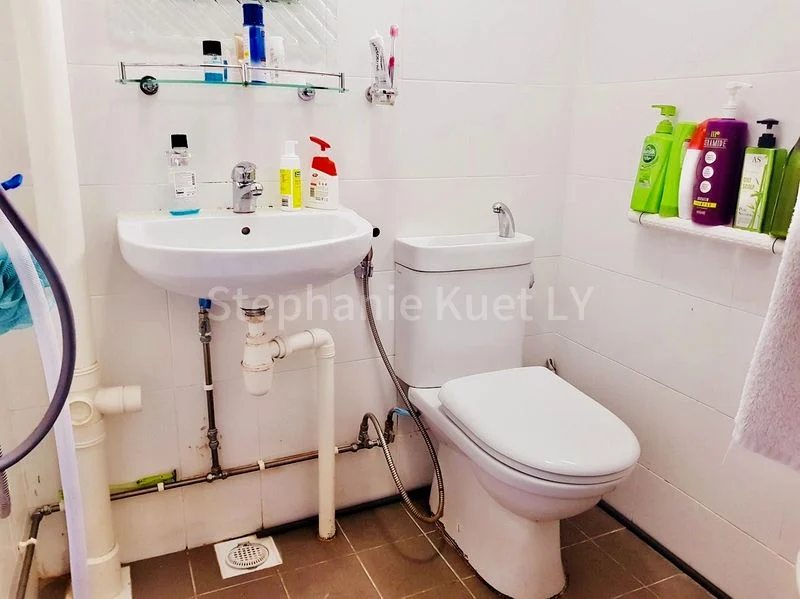 4 Room (4A) HDB for Sale in  102 Hougang Avenue 1 - Image 2