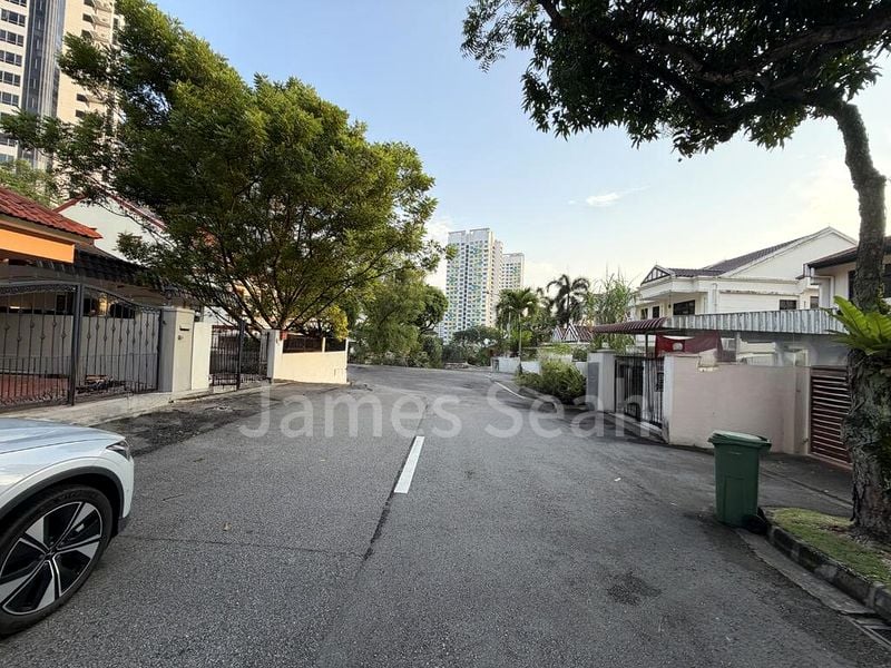 4 Bed Semi-Detached House (Landed) for Sale in  Jalan Kayu Estate - Image 3