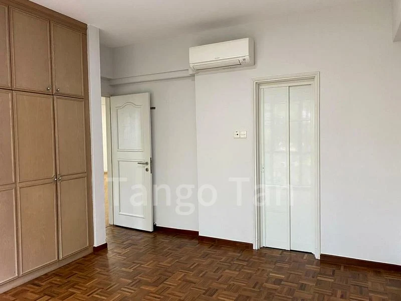 3 Bed Condo for Rent in  West Bay Condominium - Image 4